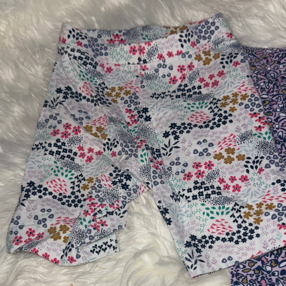 Colorful Patterned Shorts Set - Picture 2 of 9